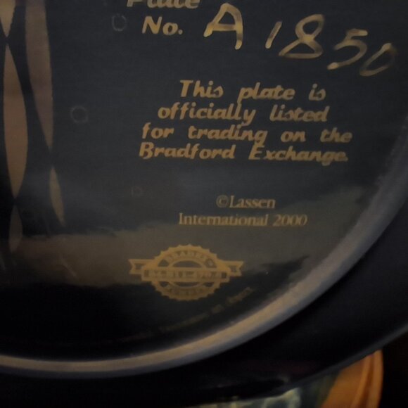 The Bradford Exchange Paradise Discovery Series Vintage Collector Plates - Picture 12 of 12